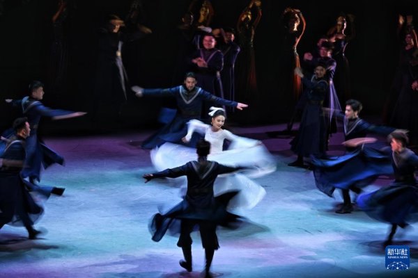 网络股票配资网 新华全媒+丨天山南北舞起来——第七届中国新疆国际民族舞蹈节舞动文化交融乐章